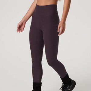 Vuori Clean Elevation Leggings in Raisin Heather - Small